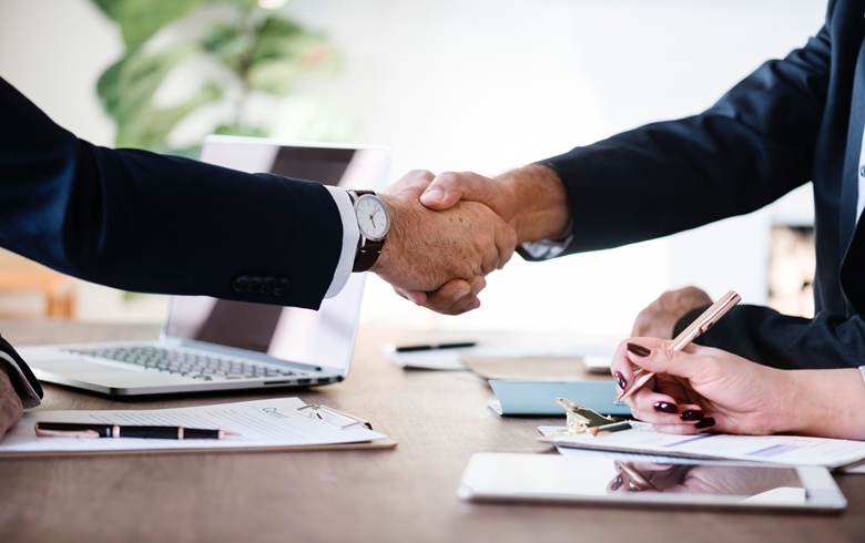 agreement-business-businessmen